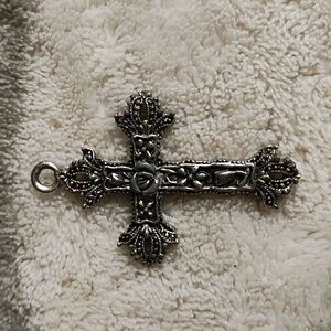 Cross pendant